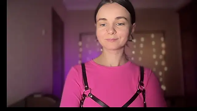 Snapshot of lanaloulou chatting on September 8, 2025, 11:26 pm lanaloulou online show from September 8, 2025, 11:26 pm