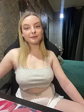 Lina ly online show from March 18, 2025, 8:05 pm