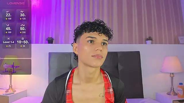 Kai riptide online show from November 3, 2025, 8:34 pm