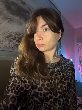 Mary Kiitty online show from May 11, 2026, 11:22 am