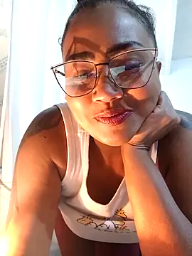 Ariana Rodriguez online show from November 26, 2025, 3:12 pm