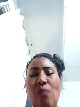 Ariana Rodriguez online show from November 15, 2025, 12:25 am