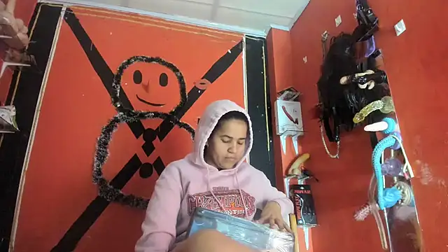 emma morgan 1 online show from November 13, 2025, 10:52 am