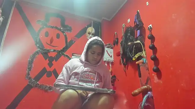 emma morgan 1 online show from November 20, 2025, 10:49 am