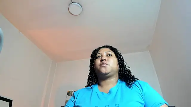 Ayliinn  online show from November 25, 2025, 2:45 am