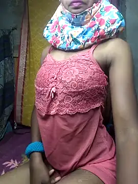 Snapshot of Cutesoma01 chatting on May 7, 2026, 11:08 pm Cutesoma01 online show from May 7, 2026, 11:08 pm