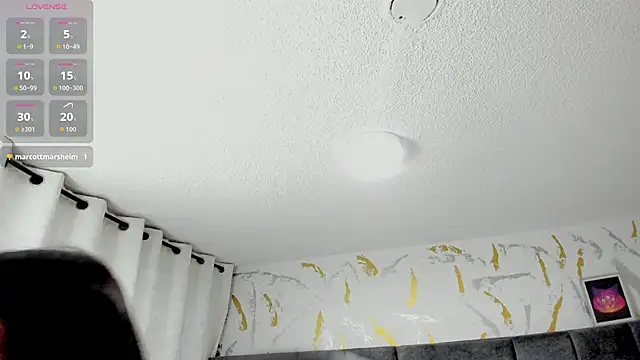 Cristal Velle online show from December 3, 2025, 12:37 pm