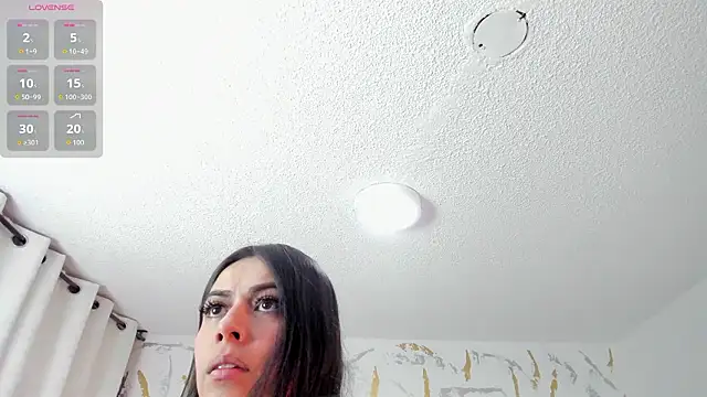 Cristal Velle online show from February 3, 2026, 1:27 pm