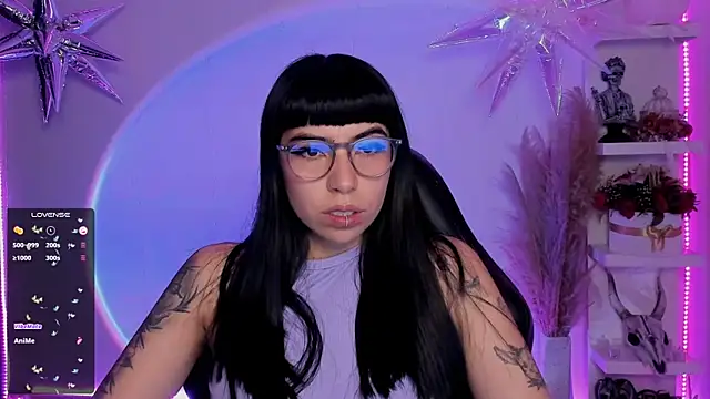 Snapshot of Saraa_Desiree chatting on March 17, 2025, 11:13 pm Saraa Desiree online show from March 17, 2025, 11:13 pm