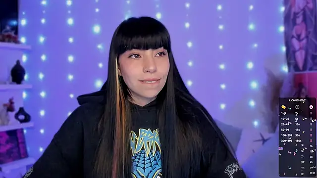 Snapshot of Saraa_Desiree chatting on November 29, 2025, 2:12 am Saraa Desiree online show from November 29, 2025, 2:12 am