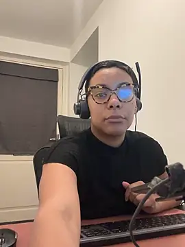 Melia Rayne online show from February 11, 2026, 10:48 am