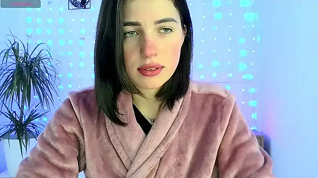 neferutt online show from November 21, 2025, 1:10 pm