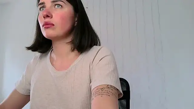 neferutt online show from April 8, 2026, 3:57 pm