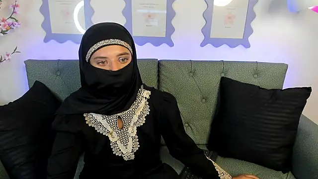 Snapshot of salma_arabicc chatting on March 6, 2025, 11:03 am salma arabicc online show from March 6, 2025, 11:03 am