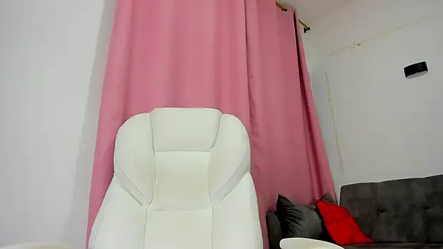 gaaby foxx online show from November 5, 2025, 1:58 pm