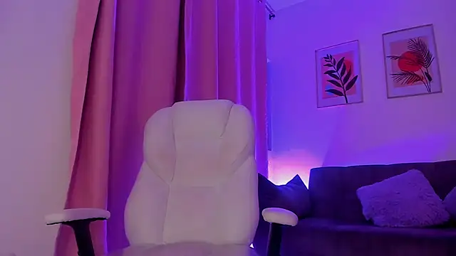 gaaby foxx online show from November 28, 2025, 2:06 pm