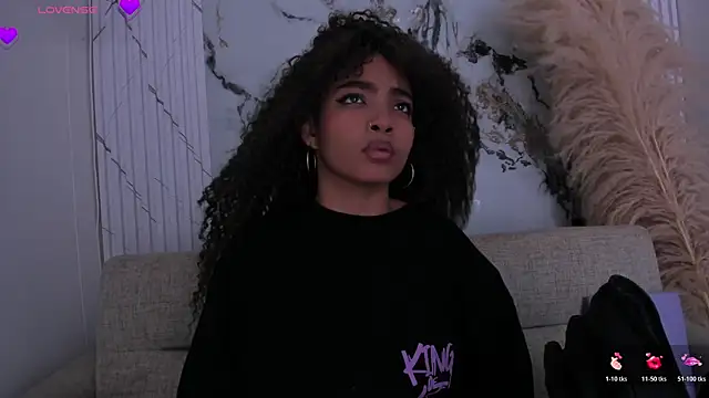 SarahLynn7 online show from April 22, 2026, 7:09 pm