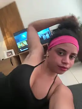 Snapshot of KittyTwerk_2 chatting on March 5, 2025, 2:12 pm KittyTwerk 2 online show from March 5, 2025, 2:12 pm