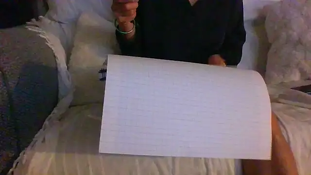 Valentinette online show from September 16, 2025, 7:37 pm