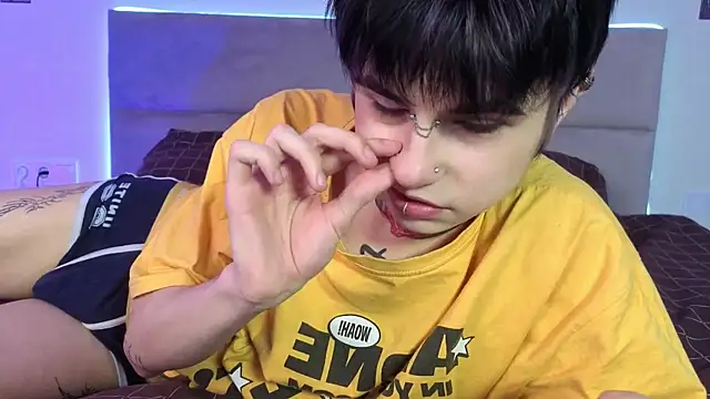 Alex Vallley online show from December 18, 2025, 11:08 pm