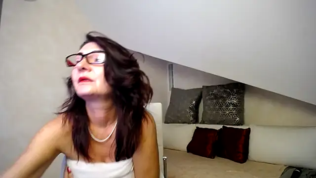 Kathylovexxx online show from October 12, 2025, 2:46 am