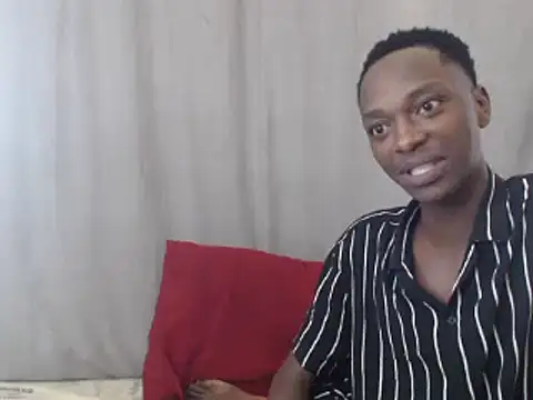 Snapshot of DarkTwink20 chatting on March 18, 2025, 5:45 am DarkTwink20 online show from March 18, 2025, 5:45 am