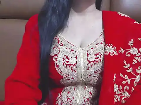 RealNaina online show from October 21, 2025, 5:34 pm