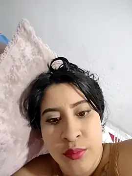 mialorents online show from November 21, 2025, 5:01 pm