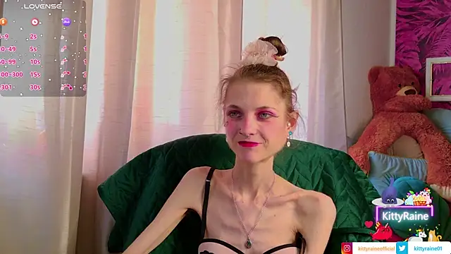 KittyRaine online show from May 14, 2026, 1:19 pm