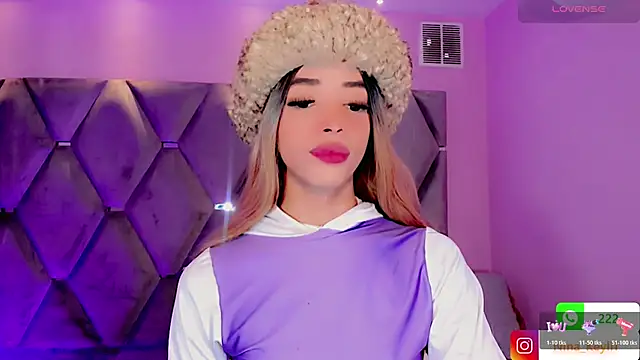 Nina Keyli online show from November 9, 2025, 7:40 pm