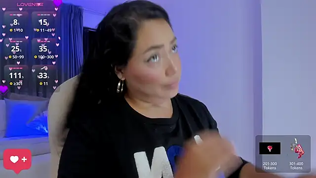 Snapshot of heidy_johns chatting on March 14, 2025, 3:59 am heidy johns online show from March 14, 2025, 3:59 am