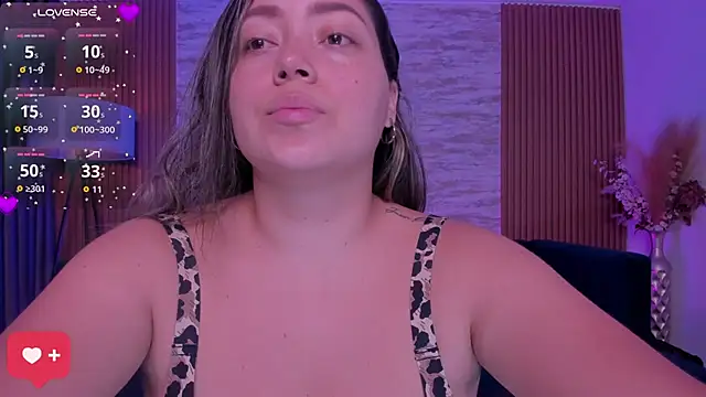 Snapshot of heidy_johns chatting on November 16, 2025, 3:33 am heidy johns online show from November 16, 2025, 3:33 am