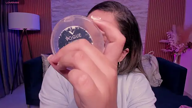 Snapshot of heidy_johns chatting on November 5, 2025, 3:20 am heidy johns online show from November 5, 2025, 3:20 am