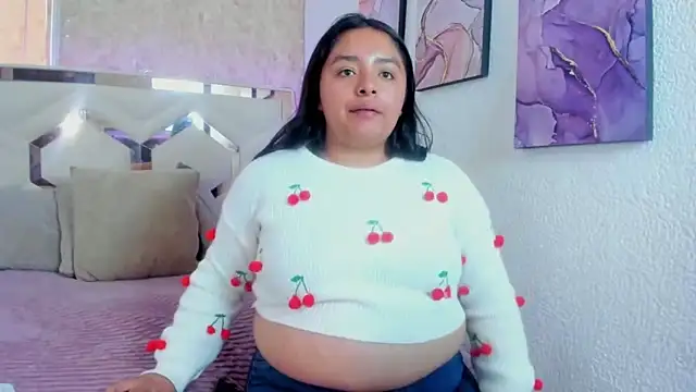 Snapshot of EmilyBrownn_ chatting on September 21, 2025, 4:56 pm EmilyBrownn online show from September 21, 2025, 4:56 pm