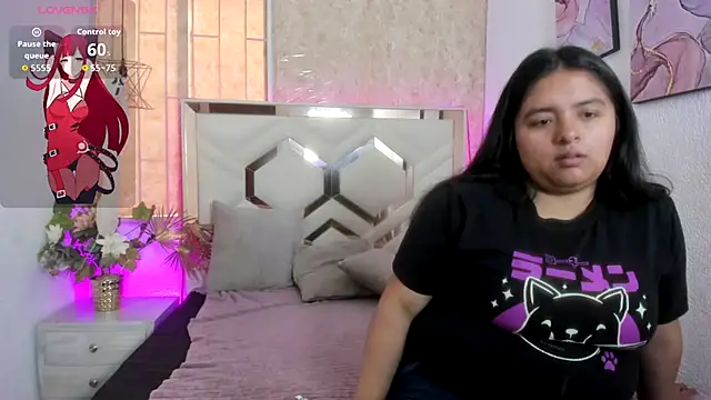 EmilyBrownn  online show from October 27, 2025, 7:15 pm