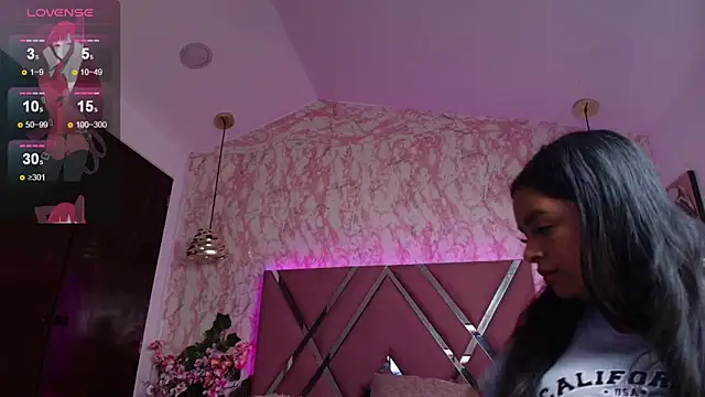 Snapshot of EmilyBrownn_ chatting on March 15, 2025, 1:08 am EmilyBrownn online show from March 15, 2025, 1:08 am