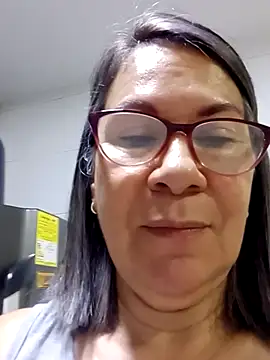 victoria wayne online show from November 5, 2025, 10:07 am