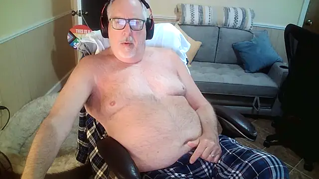 superbearboss online show from April 26, 2026, 2:36 pm