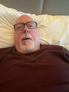 Snapshot of superbearboss chatting on January 31, 2026, 9:35 pm superbearboss online show from January 31, 2026, 9:35 pm