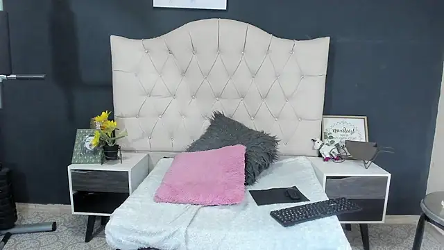 Snapshot of Alexa_Bravva chatting on March 13, 2025, 7:09 am Alexa Bravva online show from March 13, 2025, 7:09 am