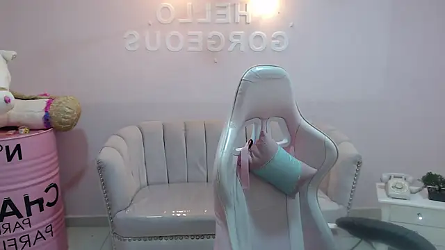 Elody a  online show from March 19, 2025, 10:00 am