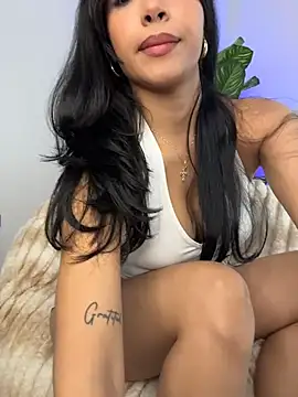  Emily Thompson  online show from July 3, 2026, 12:06 am