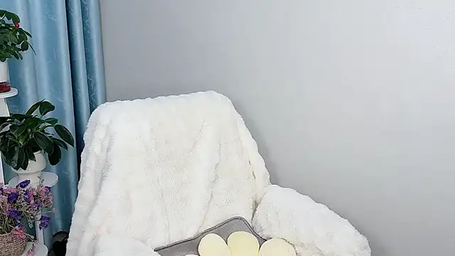 Dewluna online show from April 14, 2026, 10:59 pm