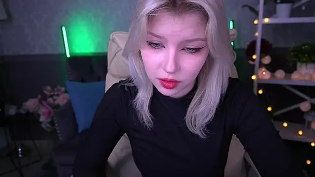 SelenaIris online show from March 18, 2025, 12:50 pm