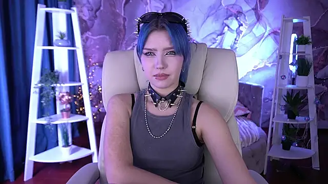 Snapshot of SelenaIris chatting on February 9, 2026, 10:02 am SelenaIris online show from February 9, 2026, 10:02 am