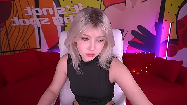 SelenaIris online show from March 13, 2025, 2:01 pm