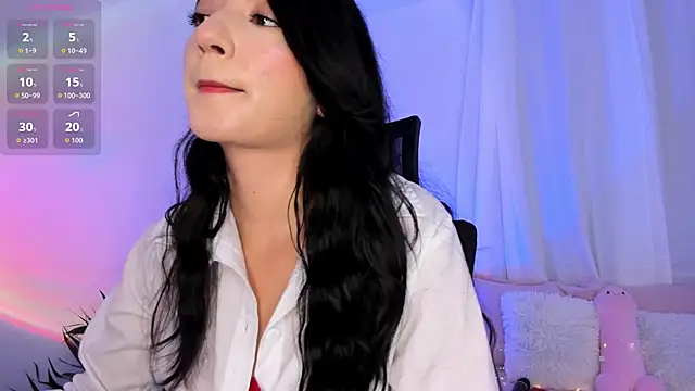 Snapshot of Hi_Soyfer chatting on October 29, 2025, 4:28 pm Hi Soyfer online show from October 29, 2025, 4:28 pm