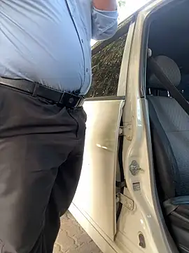 dam-her-boy online show from February 23, 2026, 11:44 am