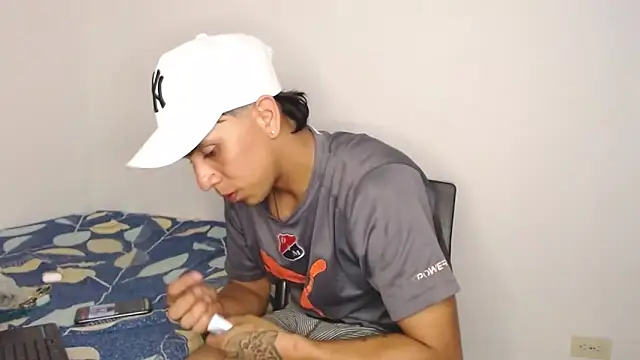 Monkey uchiha777 online show from November 20, 2025, 1:50 am