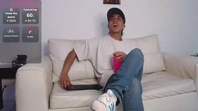 Snapshot of Monkey_uchiha777 chatting on February 17, 2026, 1:03 am Monkey uchiha777 online show from February 17, 2026, 1:03 am